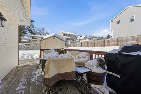 18 Riverton Rd, Springfield, MA 01109 photo 9