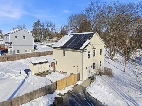 18 Riverton Rd, Springfield, MA 01109 photo 5