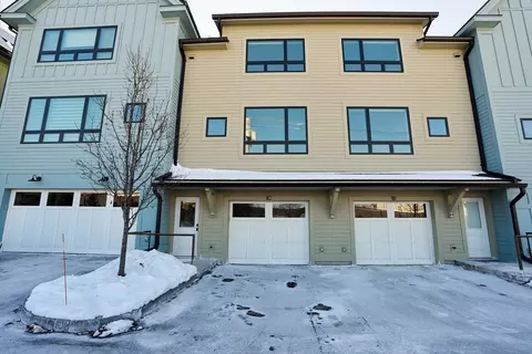 10 Hawley St #1C, Northampton, MA 01060