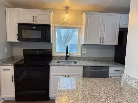 Kitchen - 276 Onset Ave # A, Wareham, MA 02571 photo 1 of 5