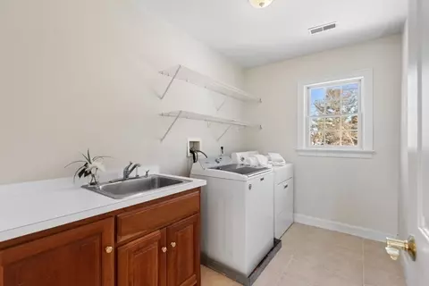18 Symonds Way, Reading, MA 01867 photo 33