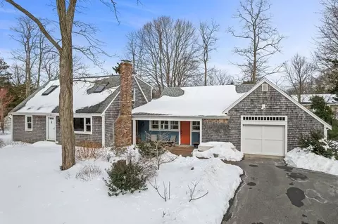 44 Elvira Ave, Falmouth, MA 02540
