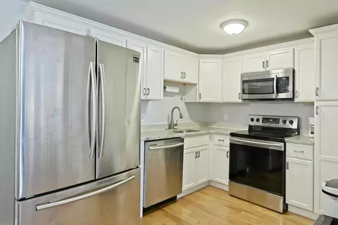 165 Chestnut St # -R, Foxboro, MA 02035