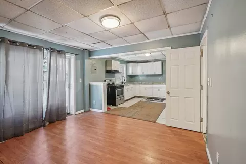 355 Main St, Clinton, MA 01510 photo 4