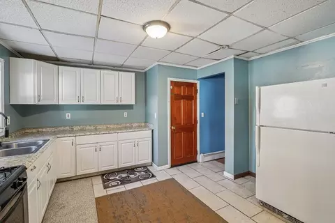 355 Main St, Clinton, MA 01510 photo 3