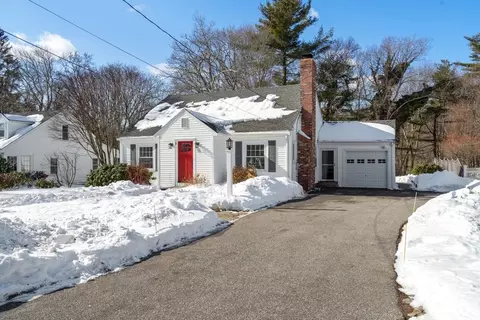 55 Lake Shore Dr, Westwood, MA 02090