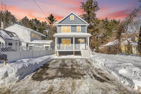 19 Cottage Ave, Southampton, MA 01073