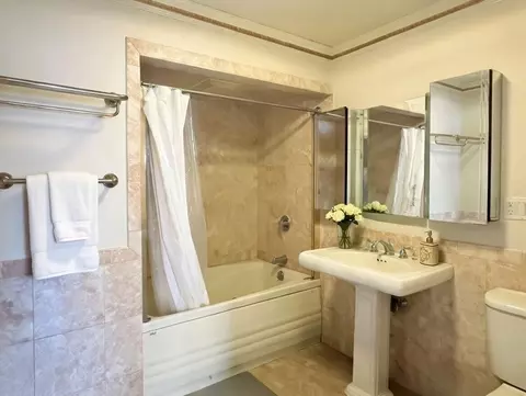 Bath - 1002 Beacon St, Brookline, MA 02446 photo 1 of 1