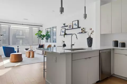 45 Lewis St #303, Boston, MA 02128