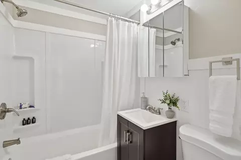 118 Pilgrim Rd, Springfield, MA 01118 photo 18