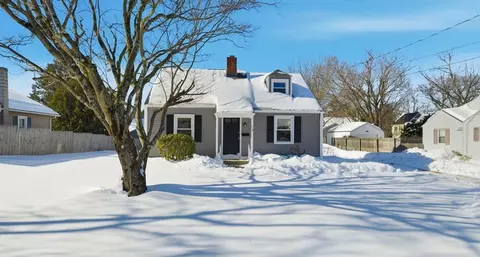 118 Pilgrim Rd, Springfield, MA 01118 photo 2