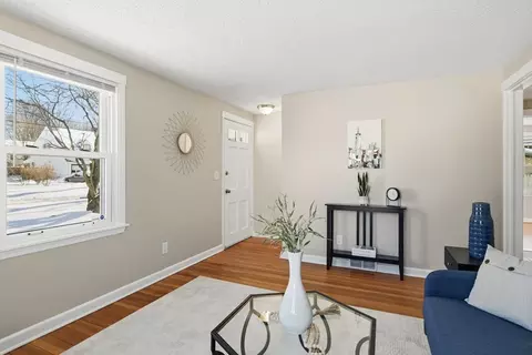 118 Pilgrim Rd, Springfield, MA 01118 photo 10