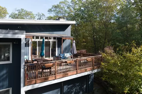 100 Bradford Rd, Weston, MA 02493