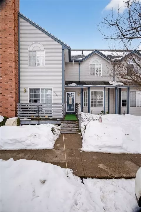 104 Johnson Rd #1103, Chicopee, MA 01022