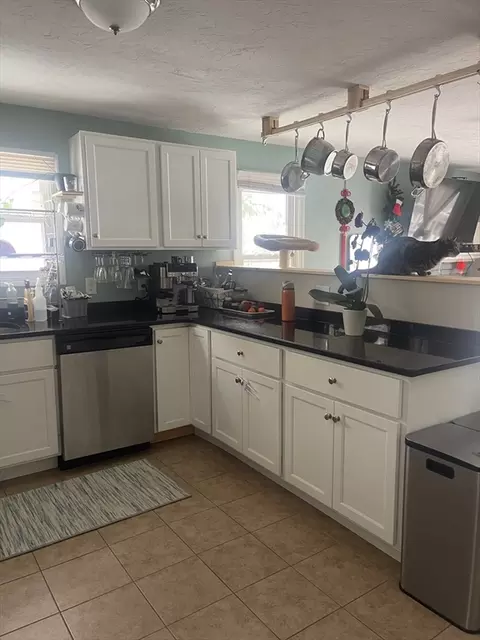 Kitchen - 100 Central Ave #4, Ayer, MA 01432 photo 2 of 3