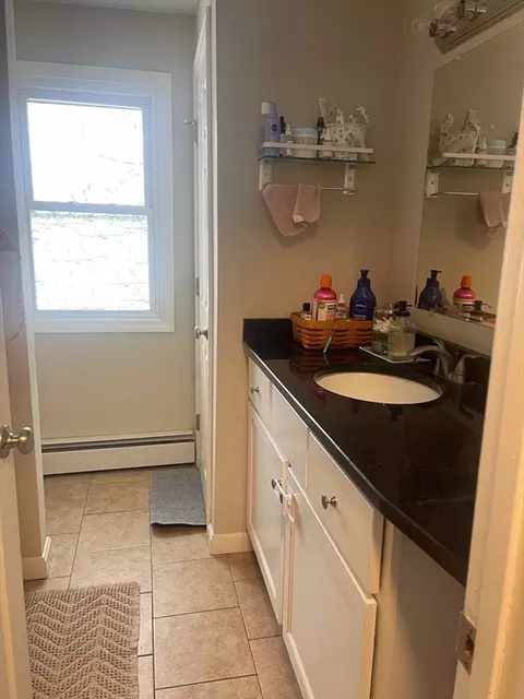 Bath - 100 Central Ave #4, Ayer, MA 01432 photo 1 of 1