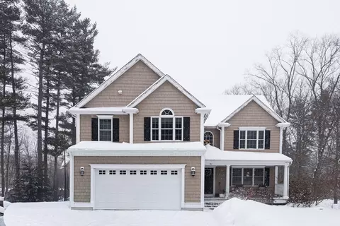 81 Rebecca Rd, Whitinsville, MA 01588