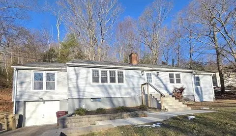 143 James St, Ludlow, MA 01056