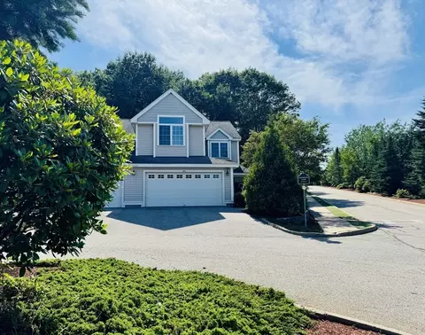 404 Fernwood Ln #404, Clinton, MA 01510