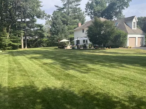 103 Woodcliff Dr, Westfield, MA 01085
