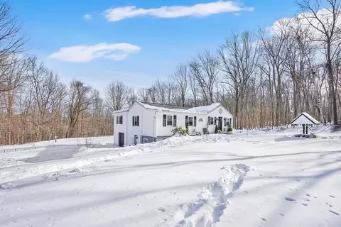 261 Chapin Rd, Hampden, MA 01036