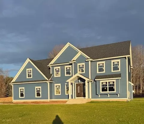 6 Happy Acres Ln, East Longmeadow, MA 01028