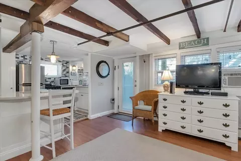 488 Commercial St UNIT 14, Provincetown, MA 02657