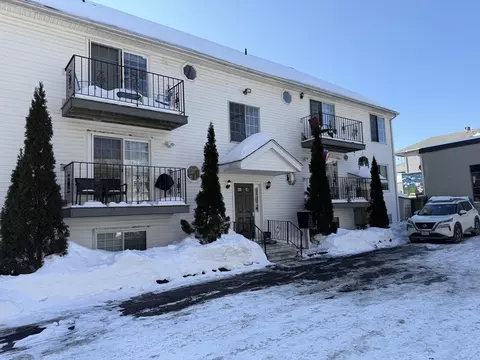 155 Hamilton St #4, Worcester, MA 01604 photo 2