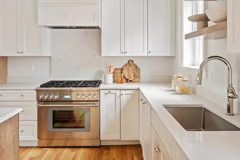 2 Pacific St, Boston, MA 02127