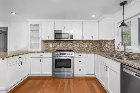 103 Pine Tree Dr, Centerville, MA 02632 photo 9