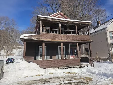 27 Hall St, North Adams, MA 01247