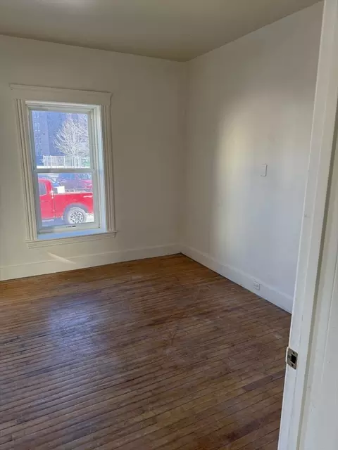 2 Preston St, Worcester, MA 01610 photo 5