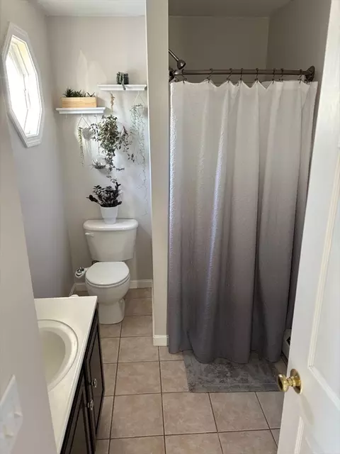 22 Apple Creek Ln, Fall River, MA 02720 photo 9
