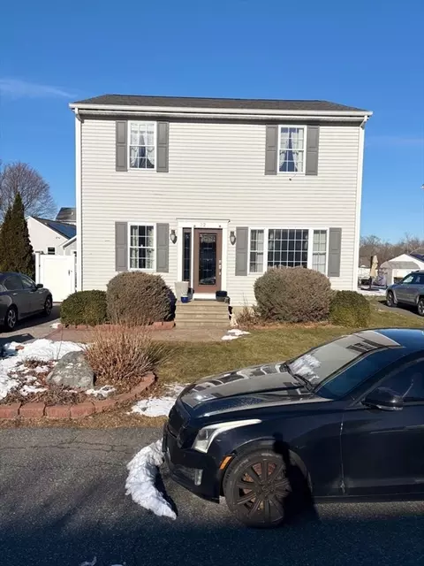 22 Apple Creek Ln, Fall River, MA 02720