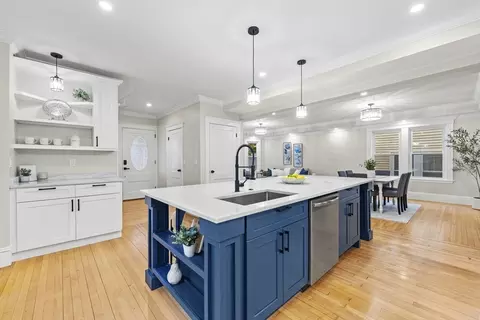 15 Phelps St #1, Salem, MA 01970