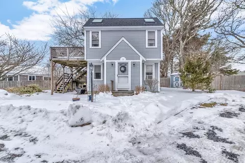 111 School St #5, Dennis, MA 02670