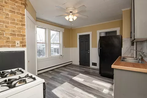 34 Chase St, Beverly, MA 01915 photo 10