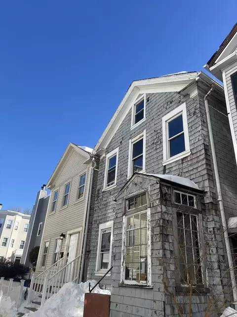 4 Glover Ct, Boston, MA 02127