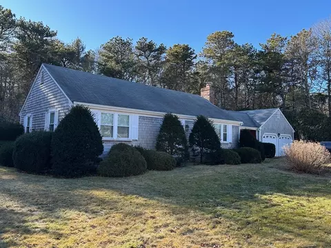 144 Forest Pines Dr, Dennis, MA 02660