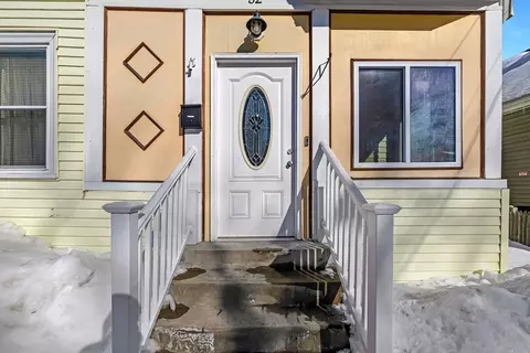 52 Taunton Ave, Hyde Park, MA 02136