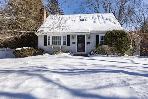 28 Linden St, Taunton, MA 02780