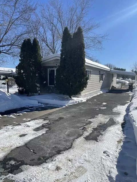 242 H St, Belchertown, MA 01007