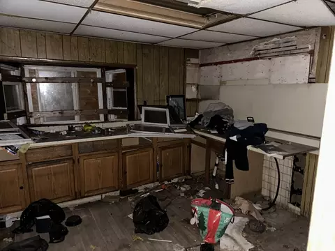 196 Massasoit St, Springfield, MA 01107 photo 5