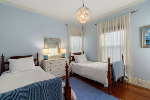 29 Abbott Rd, Wellesley, MA 02481 photo 19