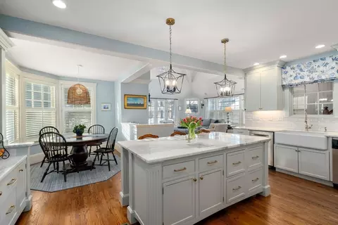 29 Abbott Rd, Wellesley, MA 02481 photo 5