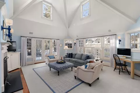 29 Abbott Rd, Wellesley, MA 02481 photo 4