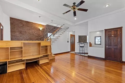 70 York St, Cambridge, MA 02141