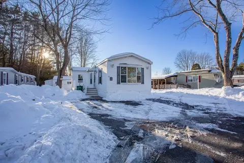 250 Mansfield Ave #11, Norton, MA 02766
