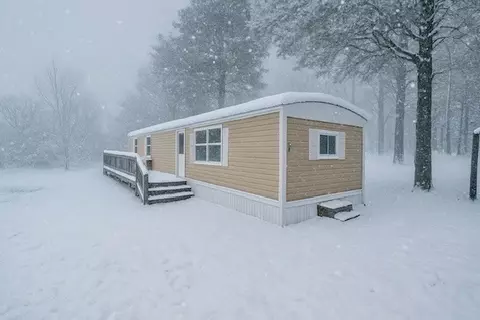 20 Jake Ln, Acushnet, MA 02743