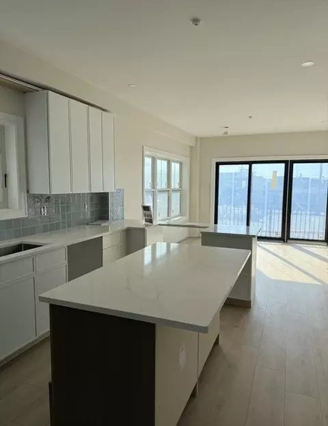 16 N End Blvd #7, Salisbury, MA 01952